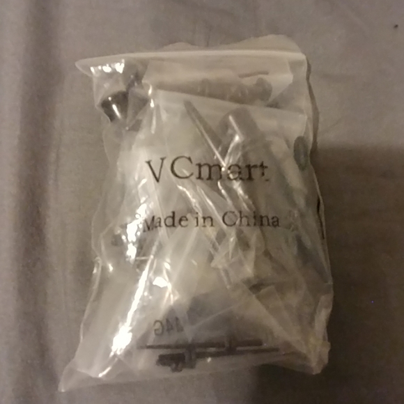 Ear stretching kit - Picture 1 of 1